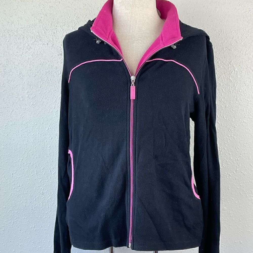 Pre-Owed Liz Claiborne Womens Black and Pink Zip Up Cozy Top Size M